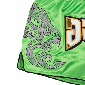 Pantalones Cortos de Muay Thai Hechos a Medida, Sublimados, a Precio Económico, para Entrenamiento de Artes Marciales, con Colores, Talla y Logotipo Personalizados - Product Image 5