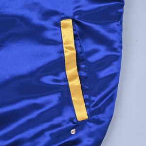 Chaquetas Varsity Azules de Satén para Hombre, Más Vendidas, con Logotipo Bordado y Mangas Negras, Estilo Preppy, Cuello Camisero - Product Image 5