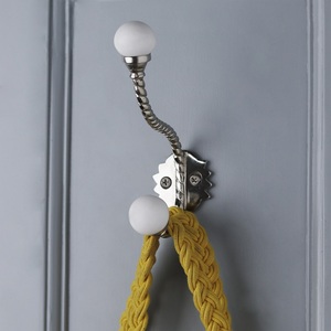 Gancho de Pared de Cerámica Blanca Sólida, Gancho Decorativo Resistente para Colgar Toallas, Ropa, para Decoración del Hogar, Baño, Cocina HK-296 - Product Image 2