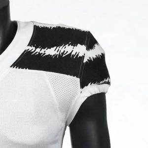 Maillots de football américain personnalisés OEM à manches courtes, logo et nom de joueur personnalisés, maillots de haute qualité aux couleurs personnalisées pour équipe - Product Image 5
