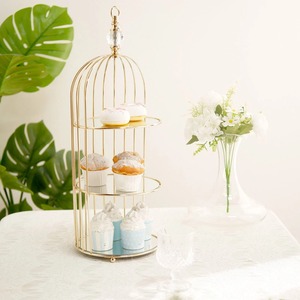 Elegante Soporte para Postres de Metal Dorado Clásico con Decoración Floral para Celebraciones de Cumpleaños, Bodas y Aniversarios - Product Image 3