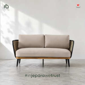 Sofá Moderno Danu de Madera de Teca Maciza con Ratán Sintético Tejido, Cojines Premium Hechos a Mano, Muebles de Exterior para Hoteles y Resorts - Product Image 1