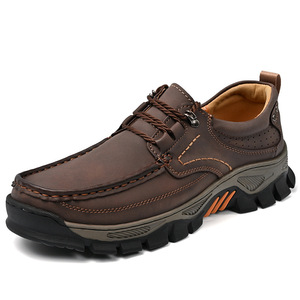 Mocassins rétro britanniques pour hommes en cuir PU, chaussures décontractées à semelle en caoutchouc, doublure en peluche, motif uni, broderie du logo - Product Image 5