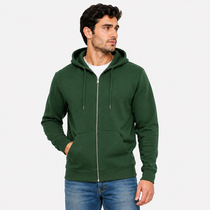 Sweat à capuche zippé pour homme, conçu avec un tissu doux et lisse, offrant un confort décontracté pour un style moderne et un usage quotidien. - Product Image 1