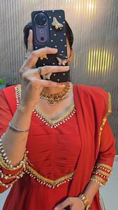 Nieuw ontwerp traditionele feestkleding look van faux georgette zijde, lange kurti, zijden onderstuk, georgette borduurwerk, paillettenwerk, dupatta - Product Image 4