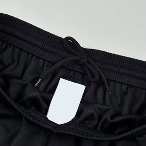 Uniforme de Fútbol Hecho con Material Transpirable y Ecológico que Absorbe el Sudor, Mangas Cortas, Personalizable con el Nombre del Equipo en la Parte Delantera - Product Image 4