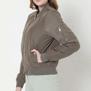 Chaqueta Bomber para Mujer de Alta Calidad con Logotipo Personalizado, Chaqueta Bomber Ligera Informal para Otoño e Invierno - Product Image 5