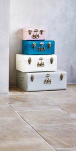 Caja de almacenamiento metálica moderna de color verde oscuro con asa superior y cerradura frontal, tipo cofre de herramientas industrial. - Product Image 4