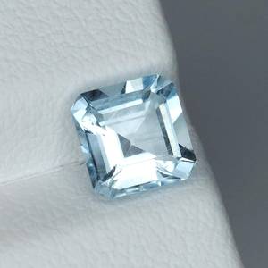 Piedra preciosa suelta de aguamarina natural con corte esmeralda, cristal de berilo azul para la fabricación de joyas, anillos y colgantes. - Product Image 1