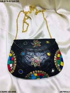 Bolso de Mano Ovalado de Latón Hecho a Mano, Estilo Kundan, Dorado, para Bodas Indias, Tradicional, con Mosaico de Vidrio, Feng Shui, Glamuroso - Product Image 4