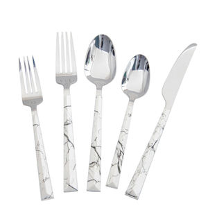 Juego de Cubiertos Moderno y Elegante de Acero Inoxidable |   Cuchara, Tenedor y Cuchillo Elegantes para una Presentación de Vajilla de Primera Calidad - Product Image 1