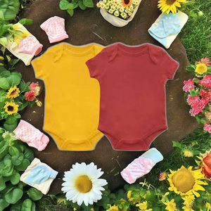 Conjunto de Pijama de Verano de 3 Piezas para Niños Daisy, 100% Algodón, Manga Corta, Botones a Presión, Impermeable, Transpirable, Antibacteriano, Estampado Vacacional - Product Image 3