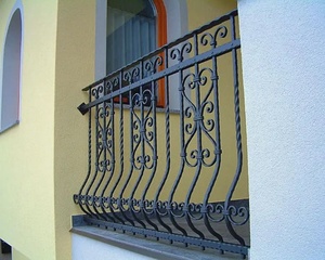 Barandilla de Balcón de Hierro Forjado Moderna Resistente al Óxido KHP, Instalación DIY en el Suelo, Garantía de 3 Años para Uso en Exteriores - Product Image 2