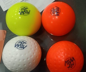 Ballons de hockey sur gazon super résistants à fossettes, pour entraînement et pratique, en PVC/PU durable, vente en gros directe usine, personnalisation possible, pour le sport et le divertissement - Product Image 3