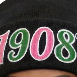 หมวกบีนนี่สีดำ ปี 1908 สำหรับผู้หญิง หมวกไหมพรมนุ่มสำหรับฤดูหนาว สีชมพู สีเขียว ปักลาย ขอบพับได้ อุ่นสบาย ทรงสกัลแคป แฟชั่นลำลอง สำหรับอากาศหนาว - Product Image 4