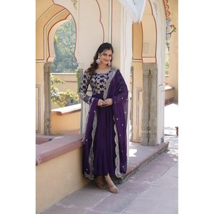 Vestido de noche de diseñador con vestido bordado de lentejuelas y Dupatta para fiesta - Product Image 4