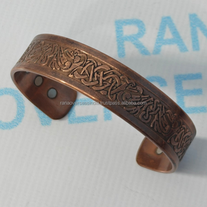 Brazalete Magnético de Cobre Grabado Antiguo, Joyería Terapéutica Forjada a Mano para Vitalidad Diaria, Sanación Holística y Flujo de Energía Natural - Product Image 5