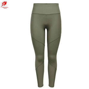 Leggings de sport Fitness Spirit Premium Motion Wear fabriqués au Pakistan, en tissu lisse, pour un maintien optimal, idéaux pour la gym, l'entraînement et le quotidien, offrant un excellent rapport qualité-prix. - Product Image 3