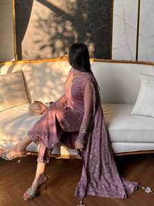 Traje de Fiesta de Diseño Estilo Pakistaní Georgette 2026 con Bordado Intenso y Dupatta para Mujer, Especial para Bodas - Product Image 2