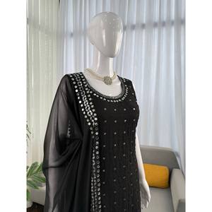 Ensemble de costume XL de créateur avec séquence de fils et travail de miroir réel - Product Image 2