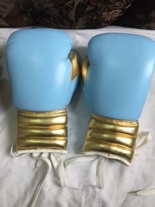 Guantes de Boxeo MMA de Cuero Vacuno Personalizados con Cordones, para Entrenamiento en Gimnasio, Sparring, Venta al Por Mayor, Logotipo OEM - Product Image 4
