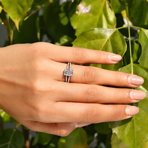 Anillo de Compromiso de Oro con Diamante de Corte Radiante Elegante y Halo Oculto, Joyería Nupcial de Laboratorio, Proveedor Mayorista - Product Image 2