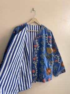 Veste en velours brodée à la main Suzani, manteau pour femme, veste Suzani, cadeau pour elle - Product Image 5