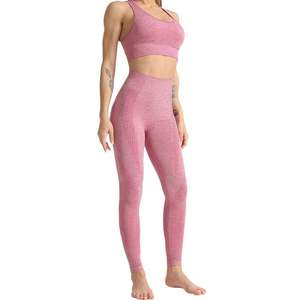 Nouvel ensemble de yoga pour femmes à prix abordable, service OEM, ensemble de yoga pour femmes effet push-up, vêtements de sport pour femmes - Product Image 1