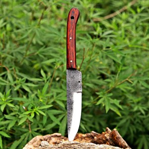 Cuchillo de Supervivencia EDC de Acero Rasp Personalizado con Hoja Fija, Mango de Madera Pakka, Funda de Cuero, OEM, Espiga Completa, para Caza y Camping - Product Image 2
