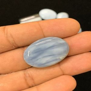 Vente en gros de cabochons d'opale bleue et blanche naturelle de haute qualité pour la création de bijoux - Product Image 3