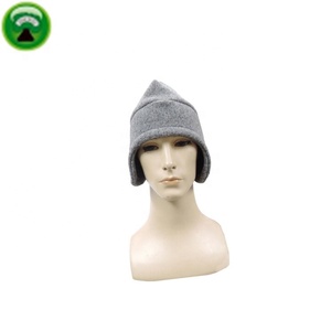 Chapeau respirant en polaire avec cache-oreilles pour le ski - Product Image 3