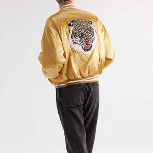 Chaqueta Bomber Personalizada Ecológica de Poliéster/Algodón, Cuello Alto, Cierre de Cremallera, Diseño Bordado para Invierno - Product Image 3