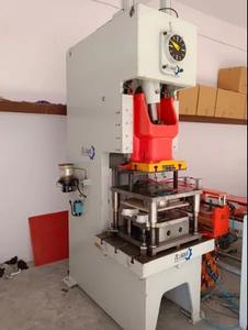 Máquina Automática de Tres Cavidades para Fabricación de Contenedores de Aluminio, 60 PPM, Alta Velocidad, Prensa Industrial para Producción de Bandejas de Alimentos Plateadas - Product Image 2