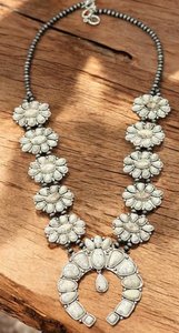 Collier Fleur de Squash Turquoise Blanche de Grande Taille, en Argent Vieilli, Bijou Statement Style Sud-Ouest, Cadeau - Product Image 4