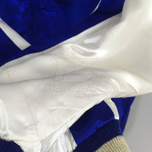 Chaqueta Sukajan de Moda Urbana con Acabado Satinado Suave y Bordado Artístico para un Look Elegante - Product Image 5