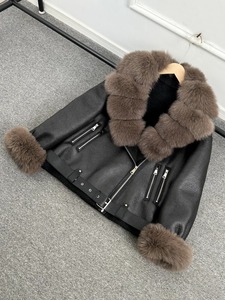 Veste moto en cuir véritable pour femme avec col en fourrure de renard, fermeture éclair, manteau court d'hiver, doublure en fausse fourrure épaisse - Product Image 2