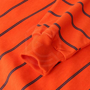 Sweat-shirt tendance pour homme avec tissu doux et respirant, offrant une chaleur et un ajustement confortable, idéal pour la vie quotidienne. - Product Image 4