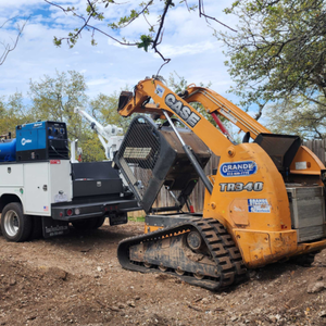 Cargadora compacta con accesorio triturador forestal de alta eficiencia para limpieza de terrenos, cortadora de maleza, máquina trituradora hidráulica - Product Image 1
