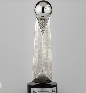 Souvenir de cricket plaqué argent - Product Image 1