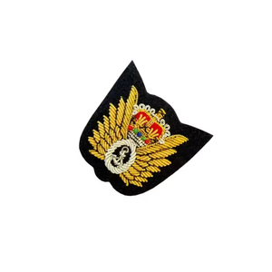 Écusson personnalisé brodé à la main avec aile et ancre, pour uniforme scolaire, en tissu de laine, insigne de manche, logo personnalisé, fil doré - Product Image 2