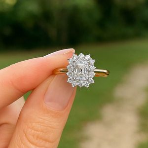 Anillo de Compromiso con Corte Radiante y Halo para Mujer en Oro Sólido de 14K/18K, Diamante Cultivado en Laboratorio con Certificación IGI, Anillo de Regalo, Proveedor Mayorista - Product Image 4