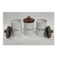 Boîtes de rangement longue durée en métal avec une protection fiable, une utilisation pratique et des avantages pour une organisation efficace de la cuisine.
