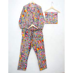 ชุดนอนผู้หญิงลายดอกไม้น่ารัก สวยงาม หรูหรา ทำด้วยมือ ผ้าฝ้าย 100% เอวยางยืด แขนยาว ขายาวเต็มตัว - Product Image 3