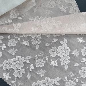 Tela de Encaje Elástico Floral, Nailon y Spandex, 127 cm, Peso Medio, Tejido de Punto, para Lencería, Vestidos, Ropa, Bodas y Ocasiones Especiales - Product Image 4
