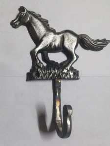 Gancho para abrigos de caballo, de hierro fundido antiguo, rústico, para llaves, con diseño de caballo en movimiento - Product Image 6