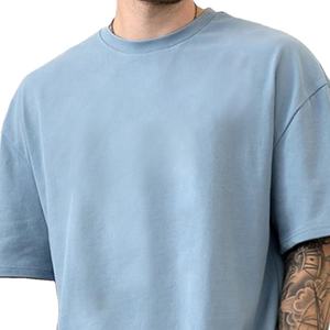 Camiseta de Hombre de Alta Calidad 100% Algodón, Logotipo Personalizado, Hombros Caídos, Cuello Redondo, Corte Regular, Ecológica y Transpirable - Product Image 2