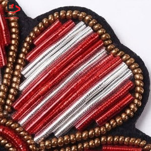 Badges perlés personnalisés faits à la main, design décoratif orné, qualité supérieure pour accessoires de mode et décoration de vêtements - Product Image 3