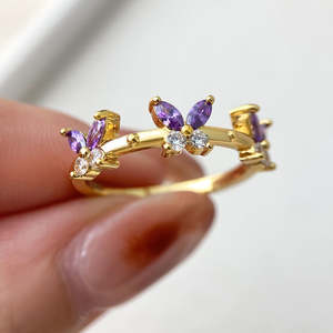 แหวนแต่งงานเพชรทรงมาร์คีส์เจียระไนแบบบริลเลียนท์ ดีไซน์ผีเสื้อสีม่วงสุดอินเทรนด์ ประดับเพชรเพาะเลี้ยงและเพชรซิคอนรูปดอกไม้ สำหรับผู้หญิง - Product Image 3