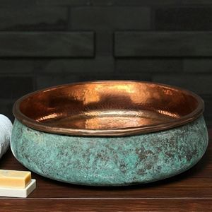 Évier de cuisine simple en cuivre oxydé fait main, finition satinée brossée, avec façade de protection, durable, artisanal, fabriqué en Inde - Product Image 3