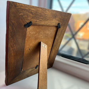 Marco de Fotos de Madera Sólida Hecho a Mano por Diseñadores, Elegante Exhibidor de Fotos de Sobremesa para Hogar, Oficina, Sala de Estar, Acabado Premium, Decoración - Product Image 6